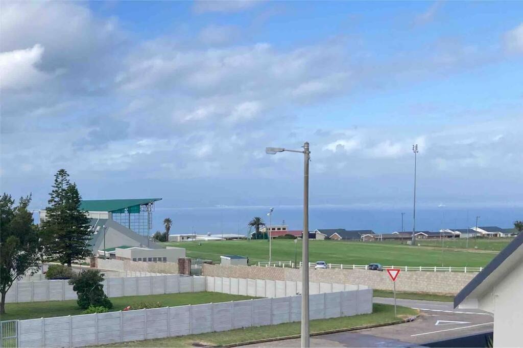 Becks At The Bay Loadshedding Free Villa